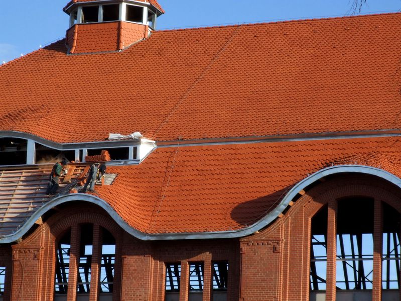 Keep the Weather Where it Belongs With Quality Roof Repairs in Peachtree, GA