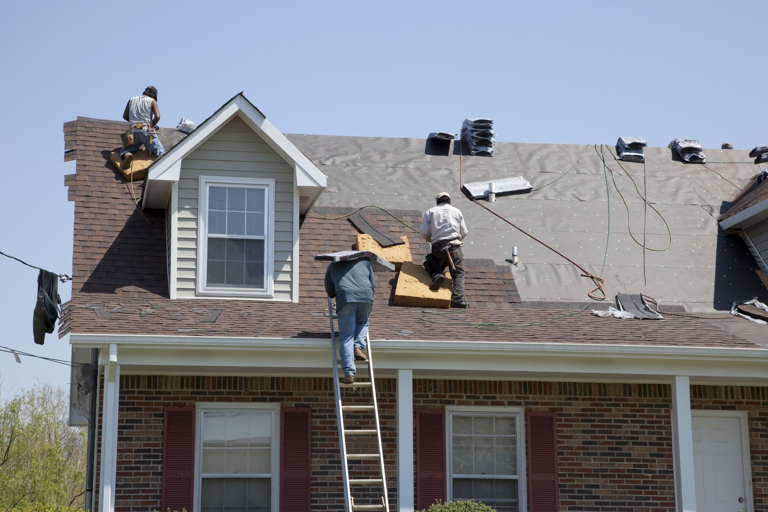 Signs it is Time to Get a Roof Replacement in Des Moines