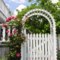 Tips on Selecting Fences for a Home