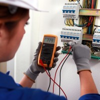 When To Hire An Electric Service in Chicago Heights IL