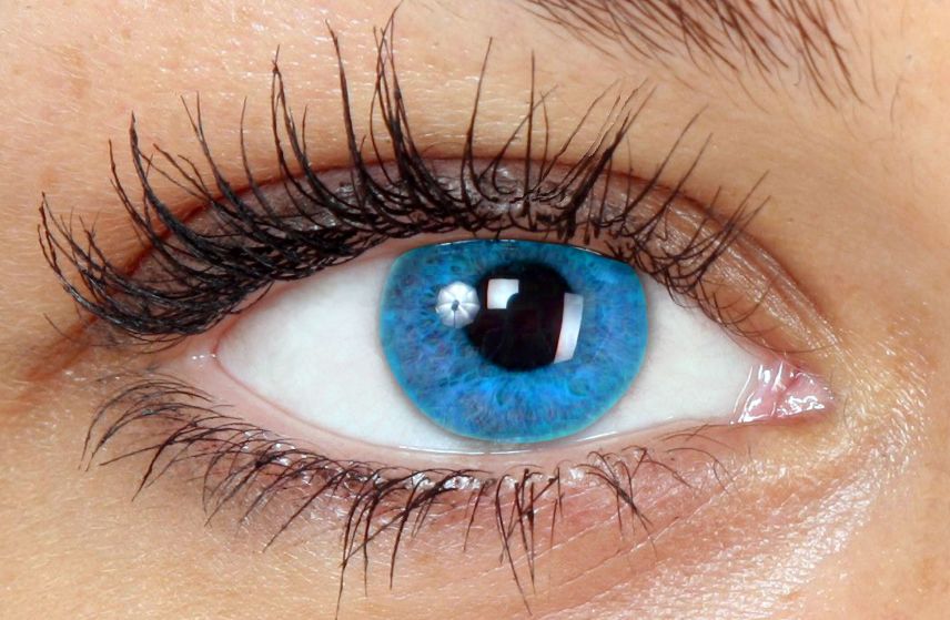 Reasons to Consider Colored Contact Lenses in Chicago