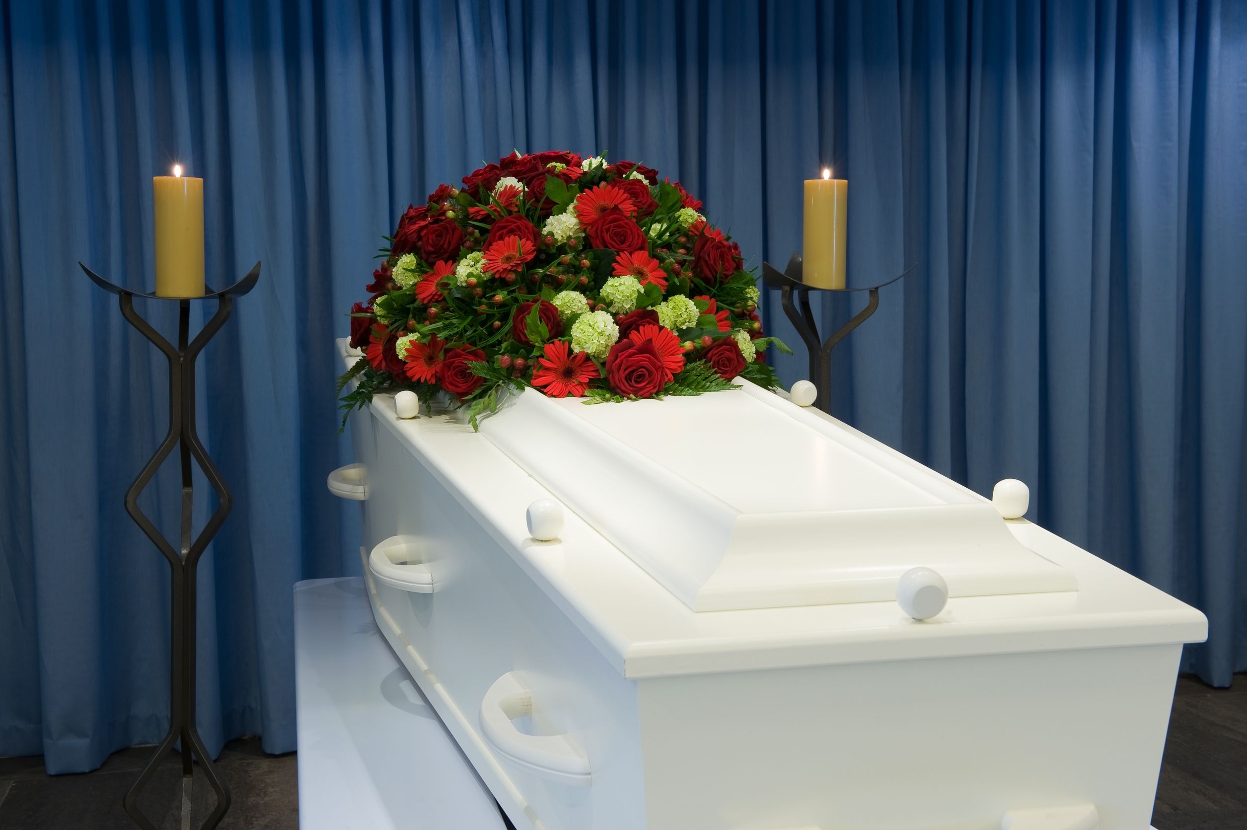 Choosing an Urn: How A Professional at a Cremation Service Can Help