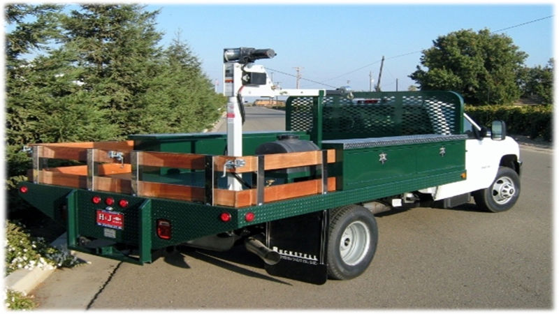 Common Uses for Flatbed Trucks