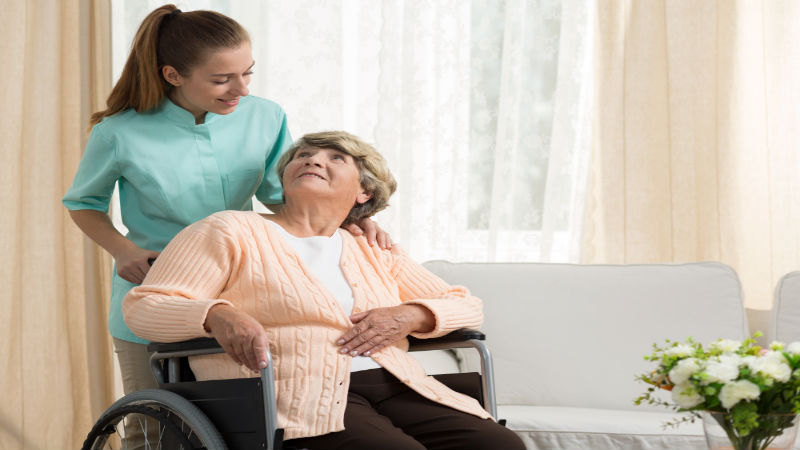 How Senior Home Care Services Help Families Care for Each Other